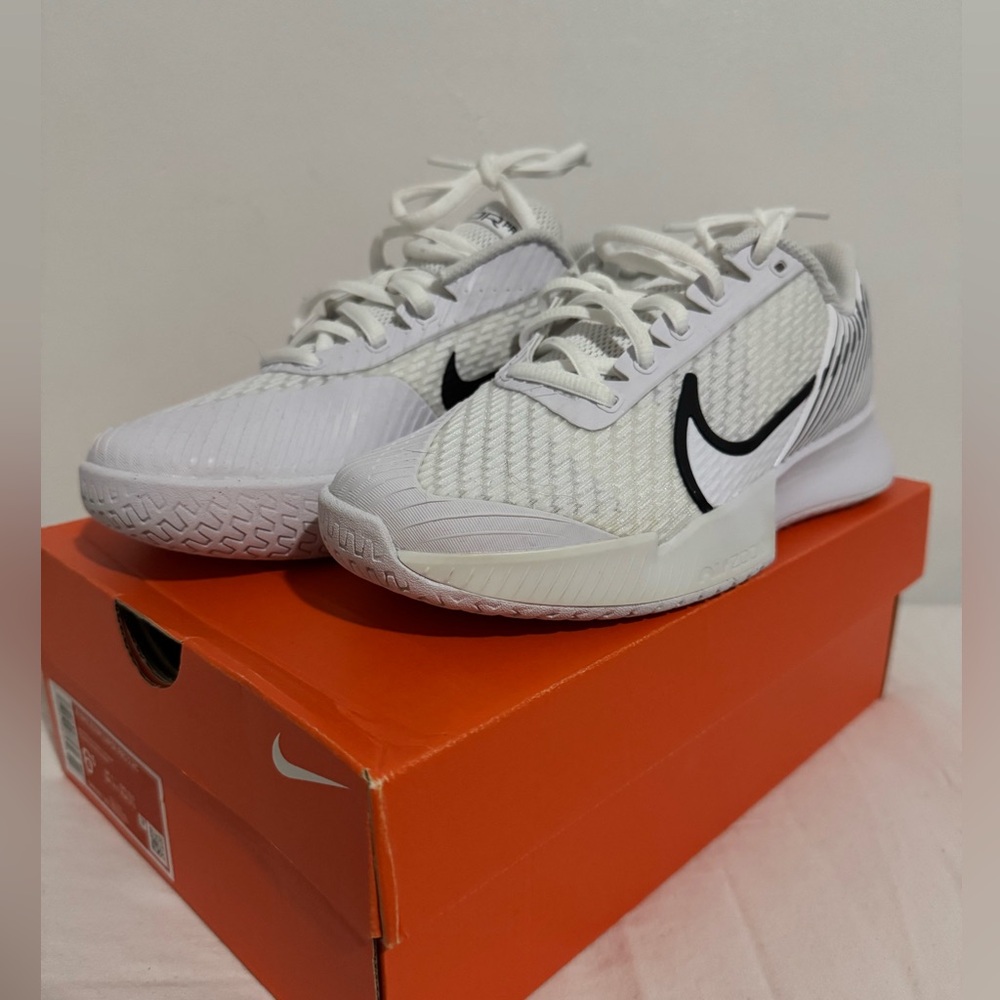 Nike Zoom Vapor Pro 2 HC White Tennis Sneakers